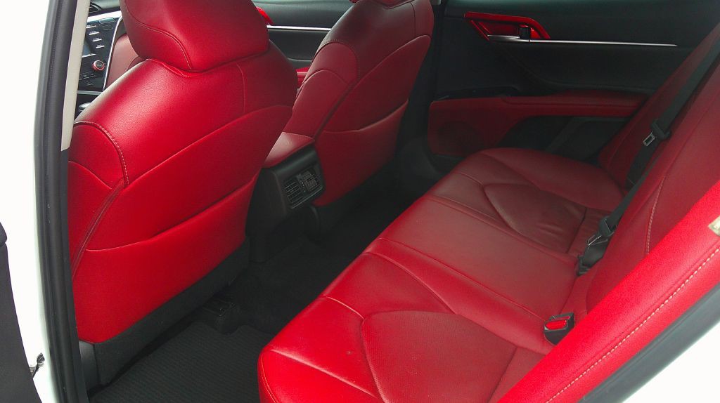 2018 Toyota Camry Image 3