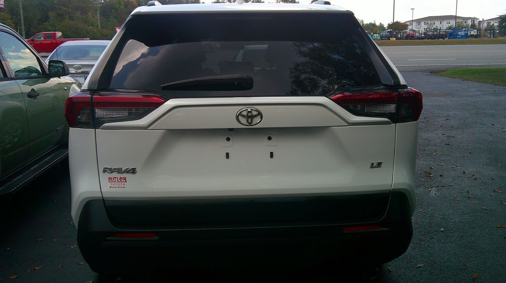 2019 Toyota Rav4 Image 2