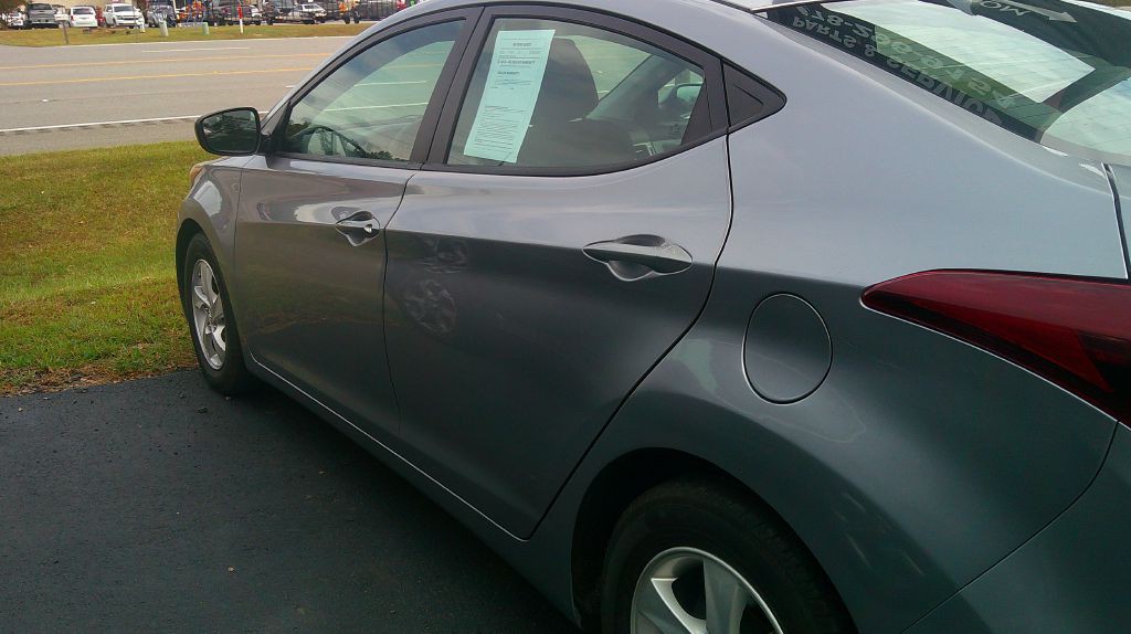 2015 Hyundai Elantra Image 3