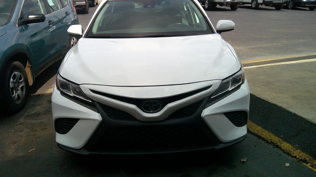 2020 Toyota Camry Image 1