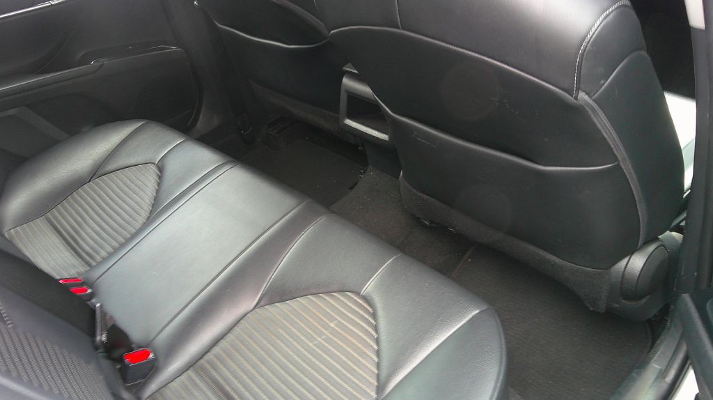 2020 Toyota Camry Image 8