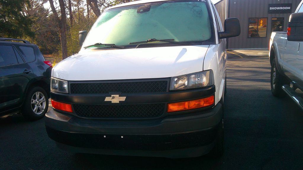 2021 Chevrolet Express Image 1