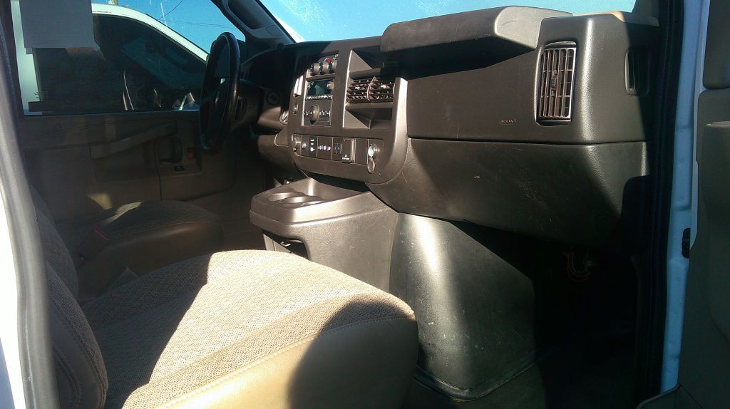 2021 Chevrolet Express Image 6