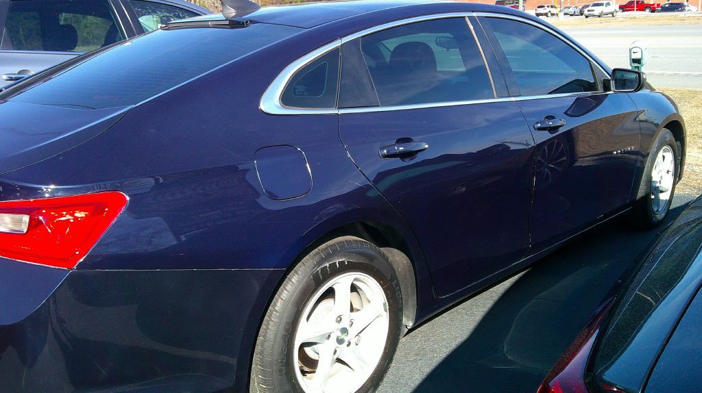 2018 Chevrolet Malibu Image 4