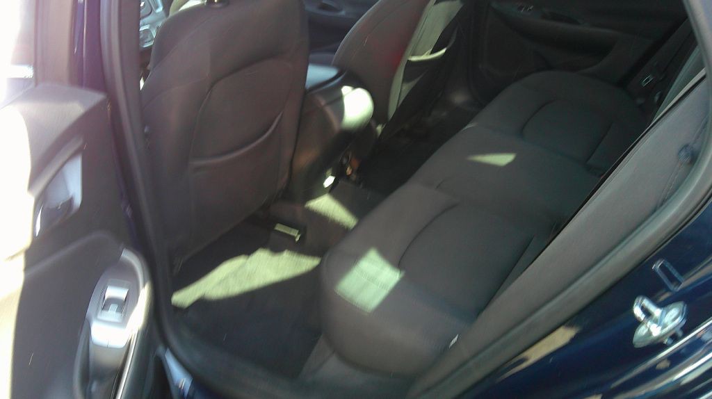 2018 Chevrolet Malibu Image 8