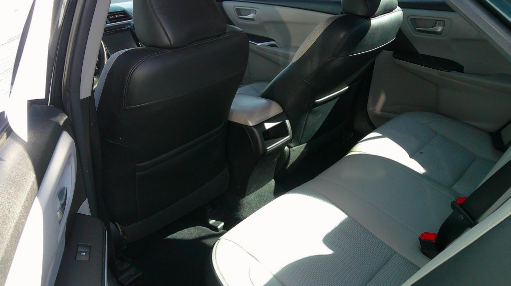 2016 Toyota Camry Image 8