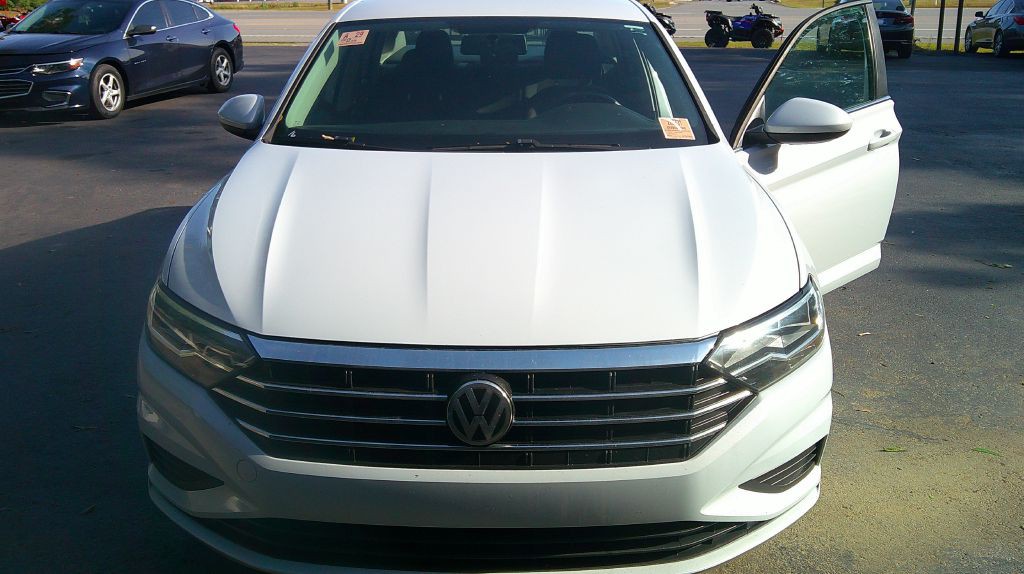 2019 Volkswagen Jetta Image 1