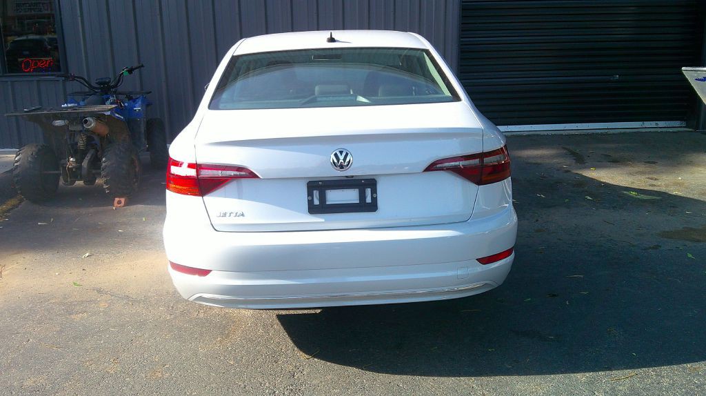 2019 Volkswagen Jetta Image 3