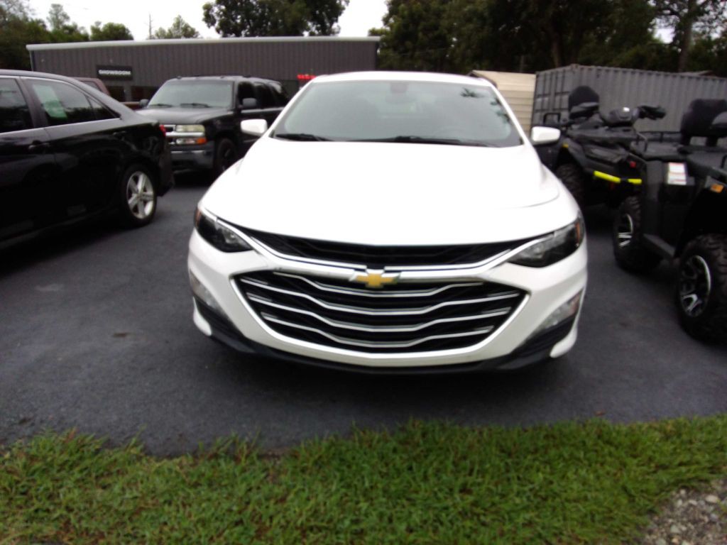 2020 Chevrolet Malibu Image 1