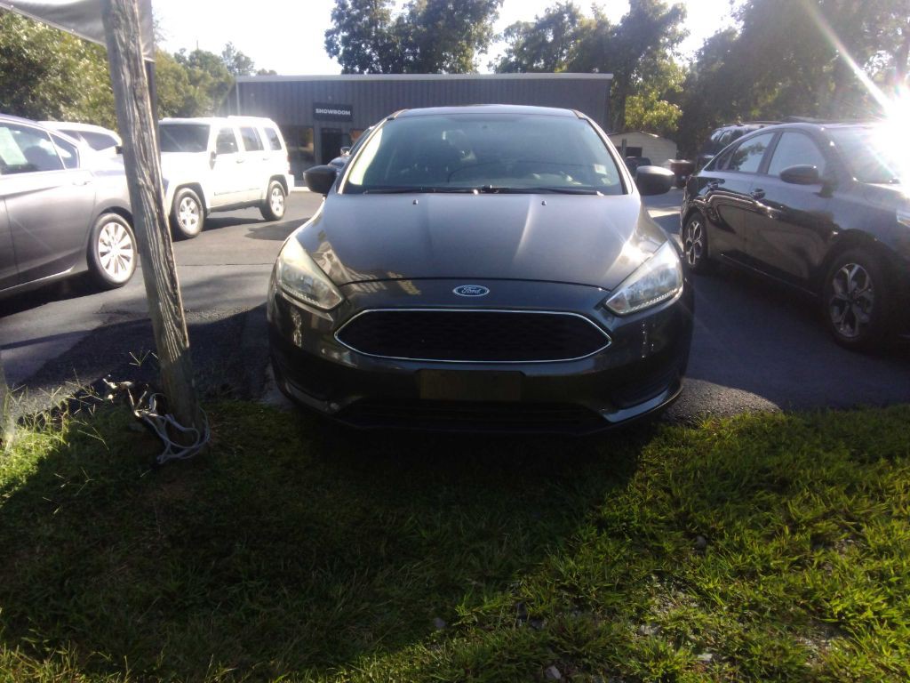 2017 Ford Focus Image 2