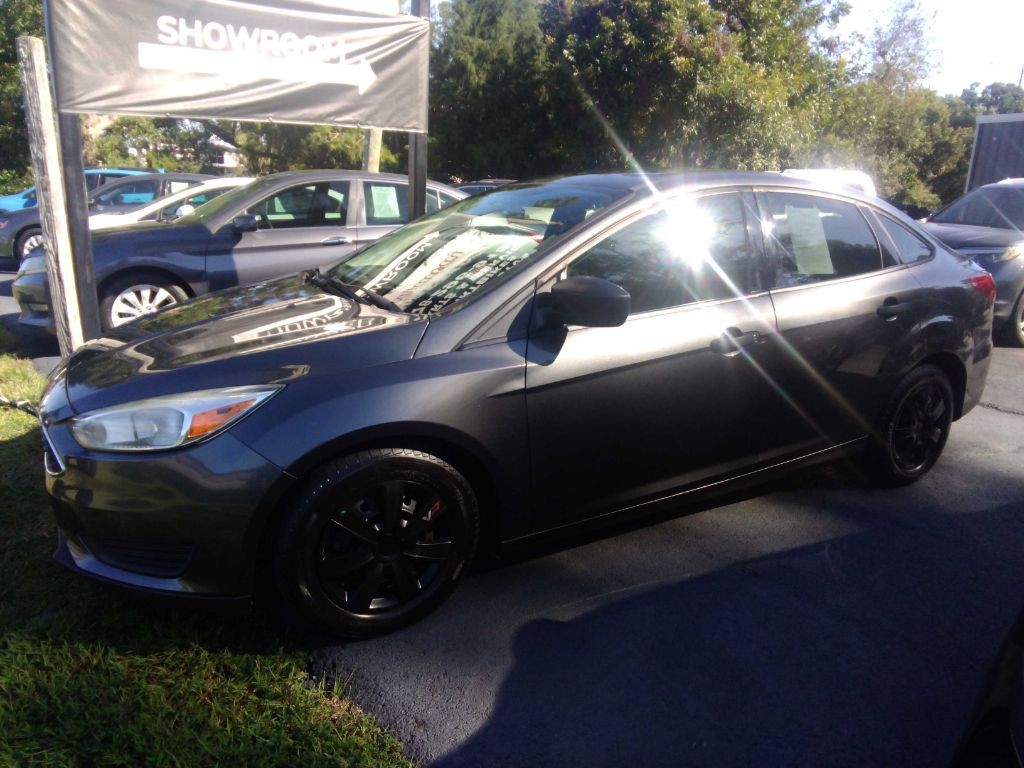 2017 Ford Focus Image 5