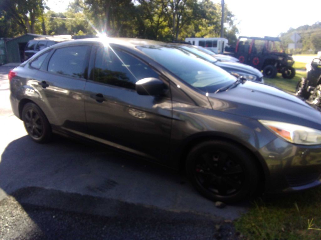 2017 Ford Focus Image 12