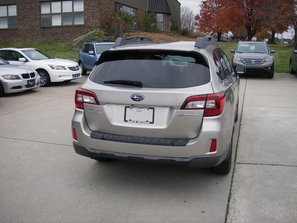 2015 Subaru Outback Image 6