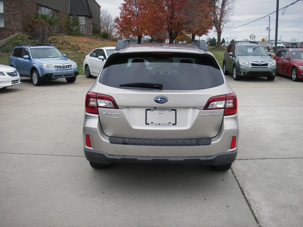 2015 Subaru Outback Image 7