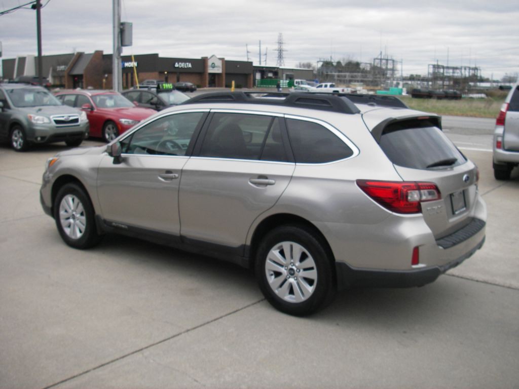 2015 Subaru Outback Image 9