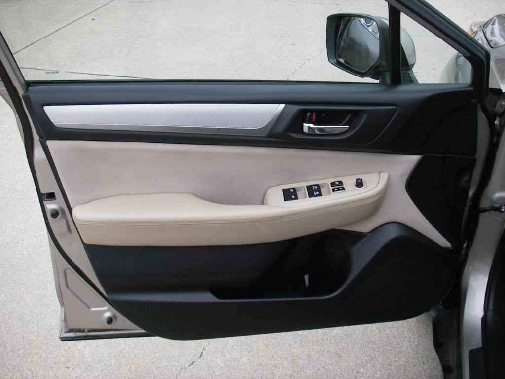 2015 Subaru Outback Image 14