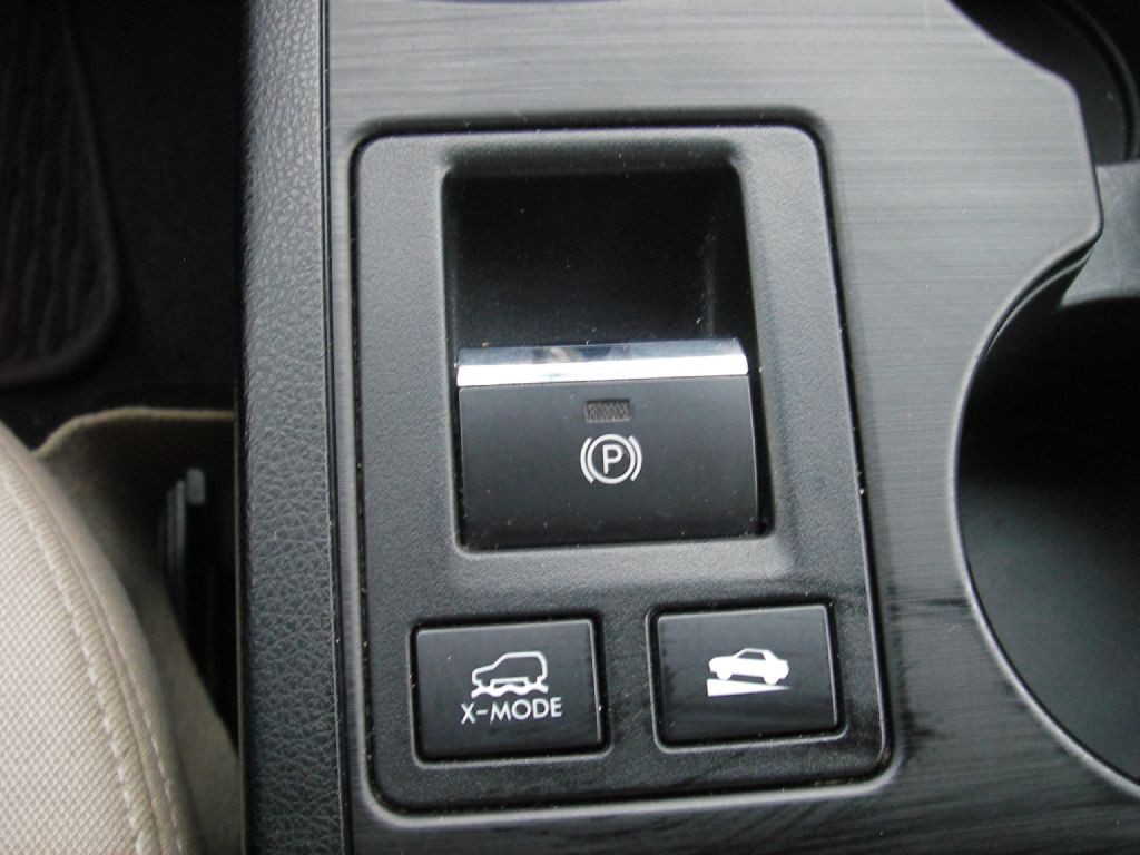 2015 Subaru Outback Image 25