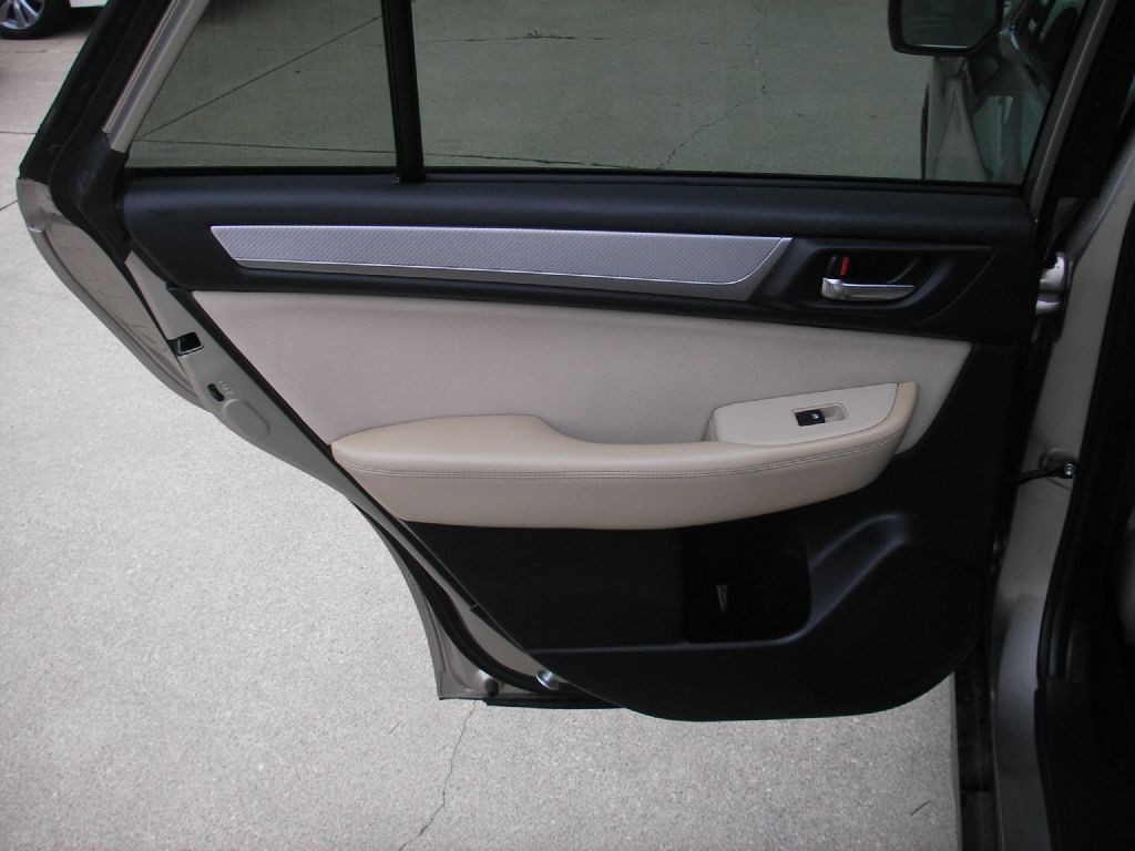 2015 Subaru Outback Image 26
