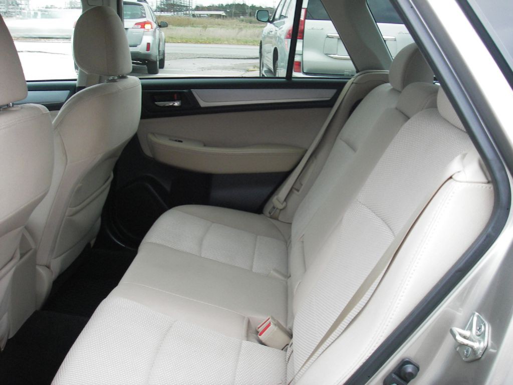 2015 Subaru Outback Image 27