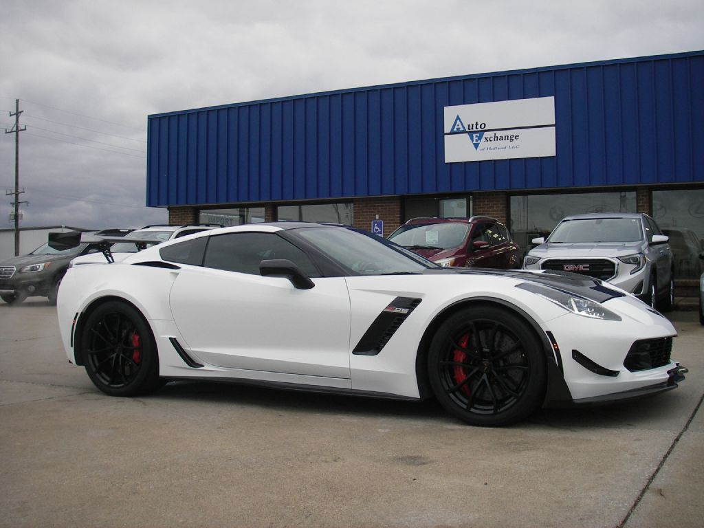 2016 Chevrolet Corvette Image 3