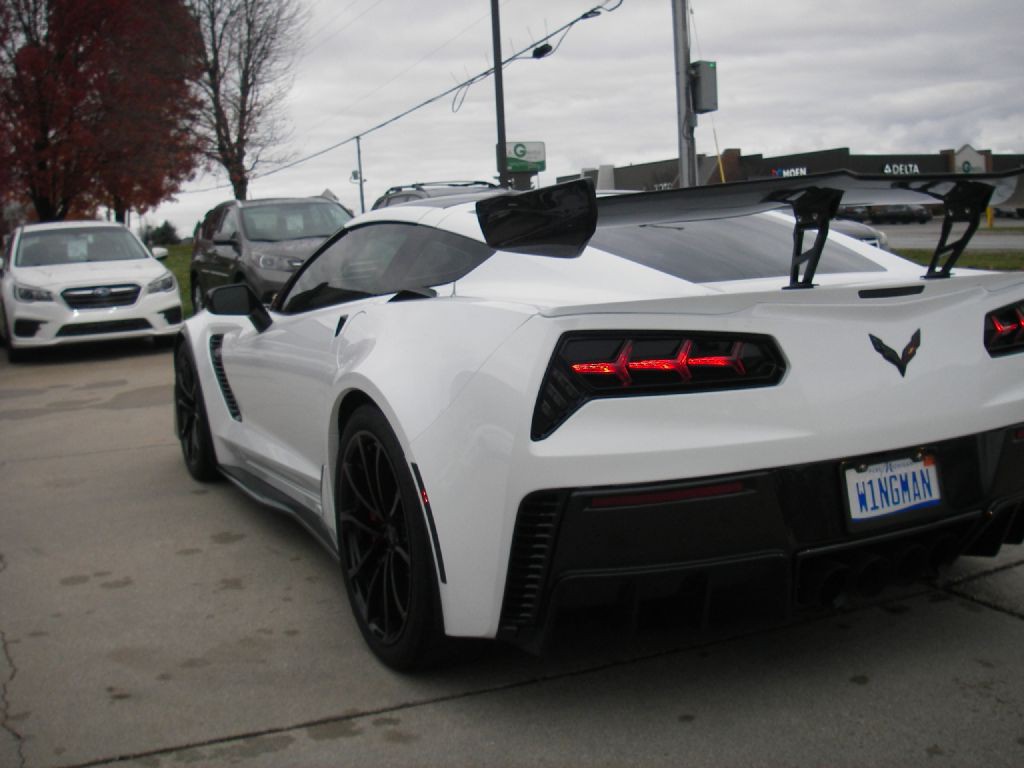 2016 Chevrolet Corvette Image 8