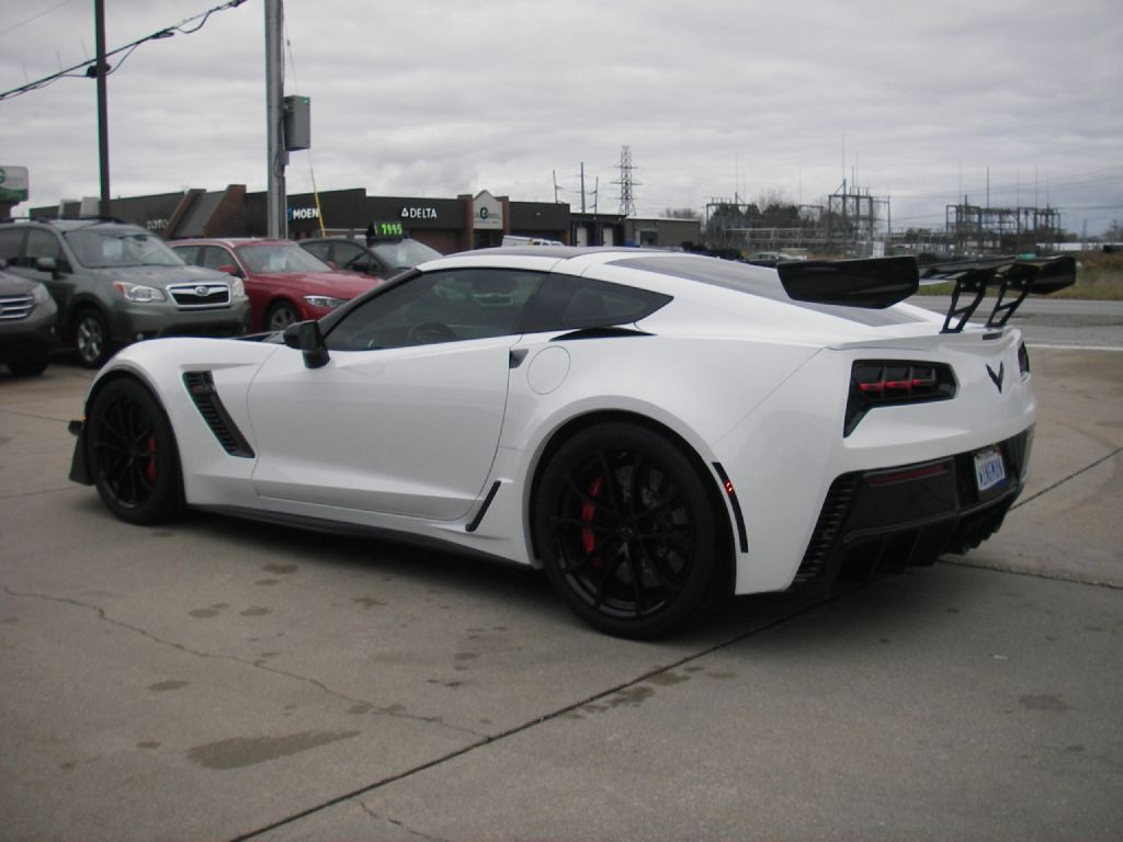2016 Chevrolet Corvette Image 9