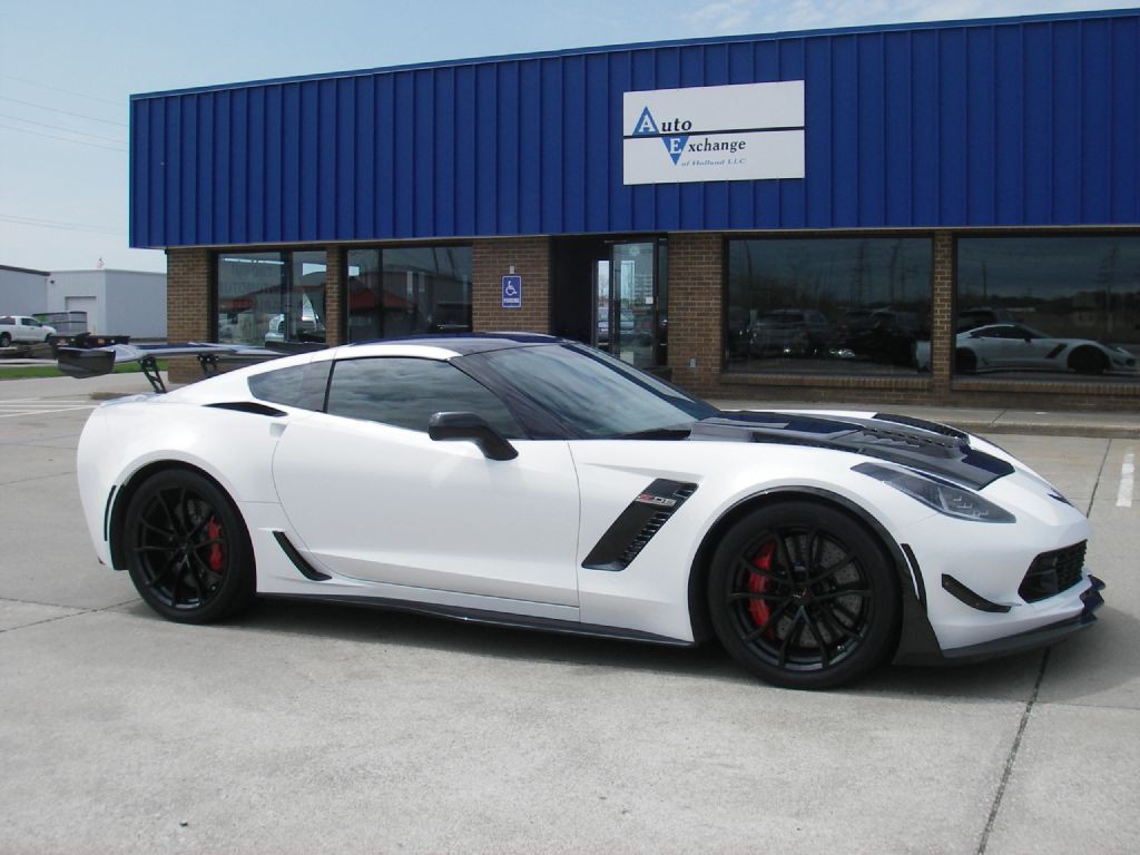 2016 Chevrolet Corvette Image 3