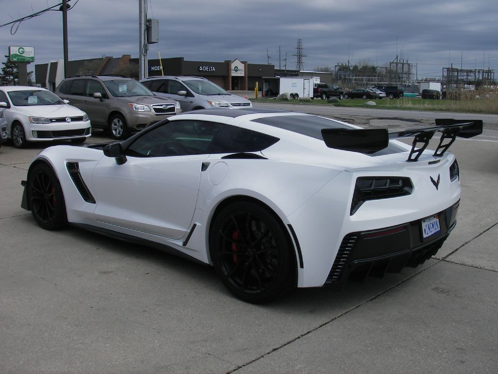 2016 Chevrolet Corvette Image 9