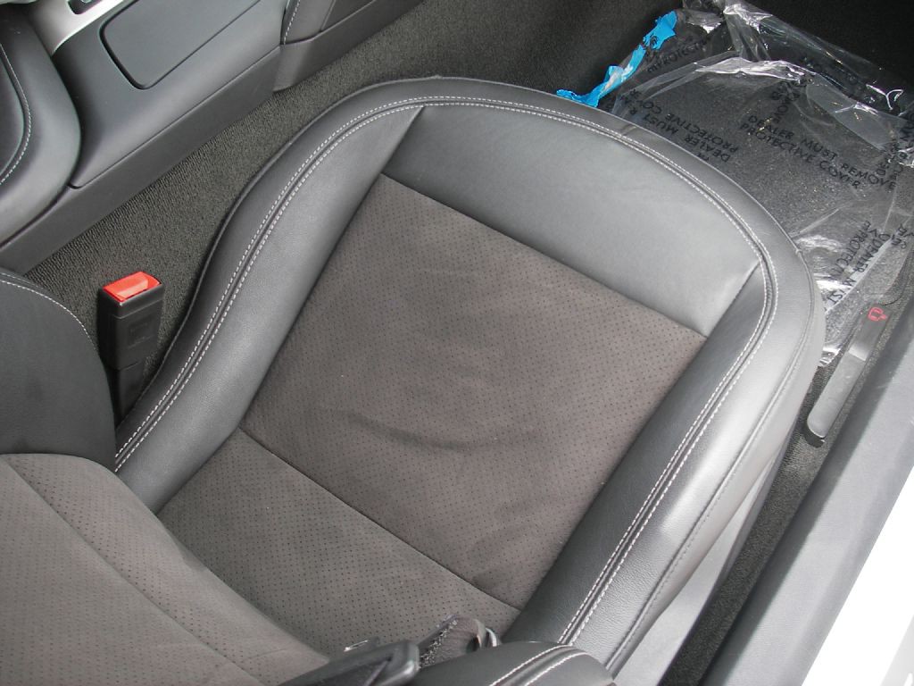 2016 Chevrolet Corvette Image 38