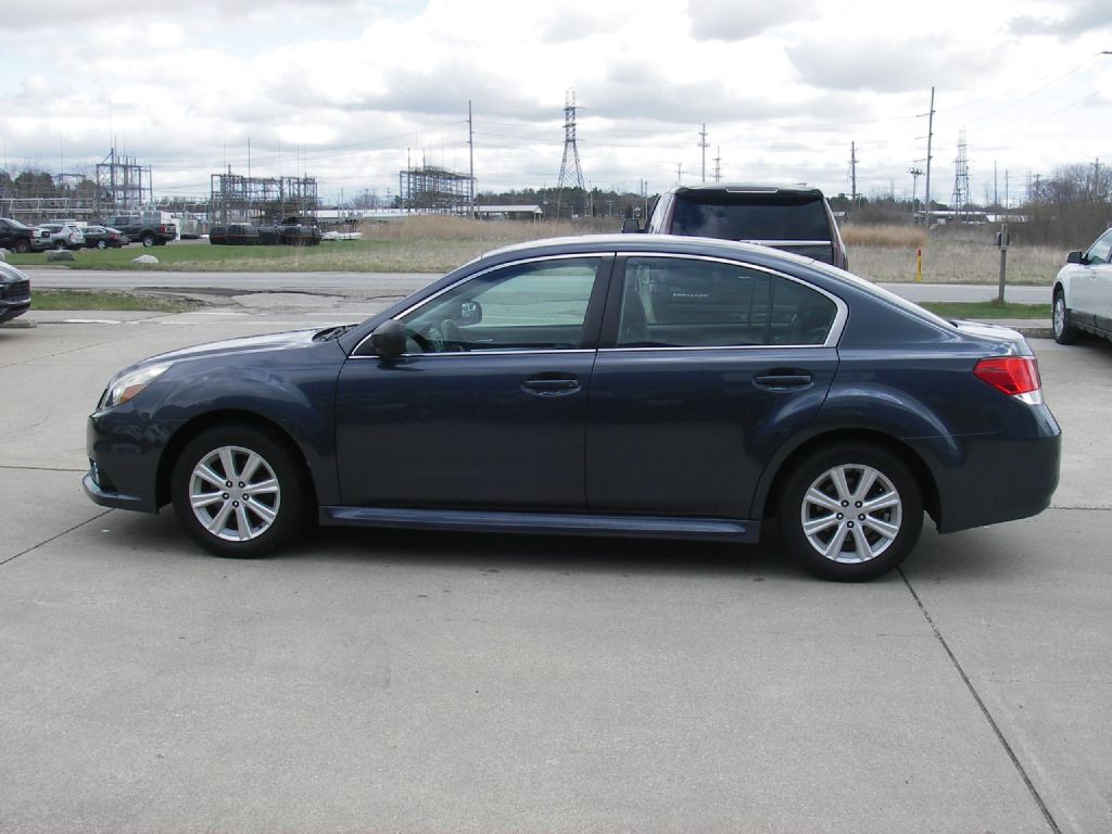 2014 Subaru Legacy Image 10