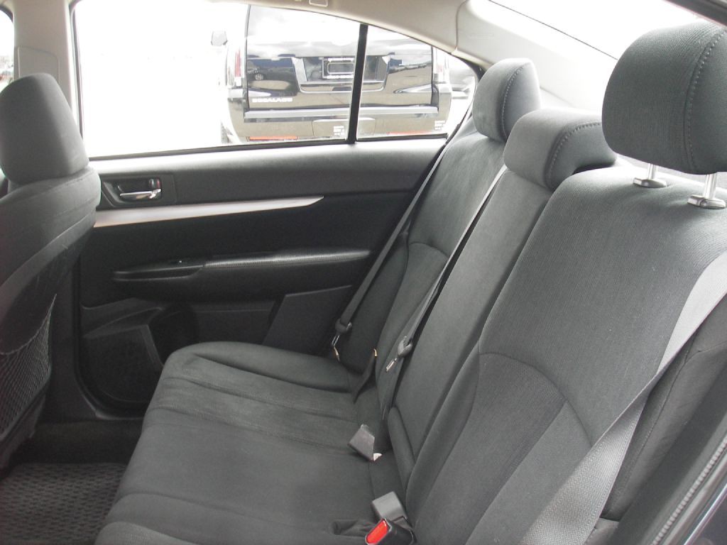 2014 Subaru Legacy Image 25