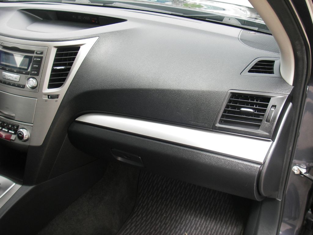 2014 Subaru Legacy Image 30