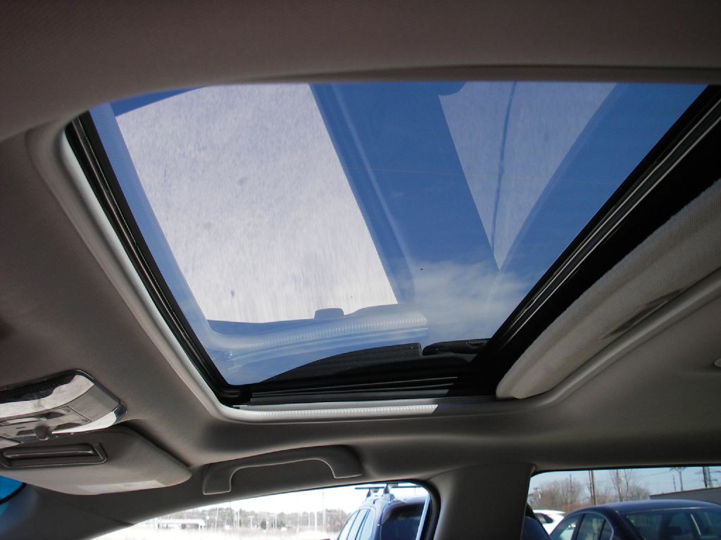 2011 Subaru Outback Image 15