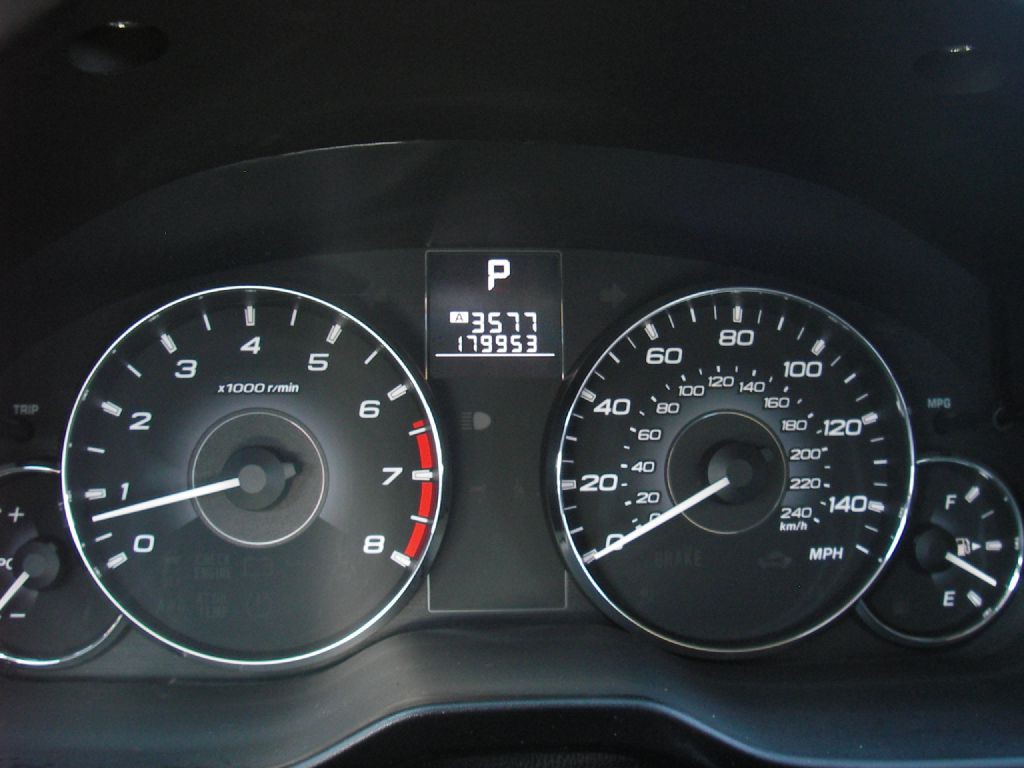 2011 Subaru Outback Image 16