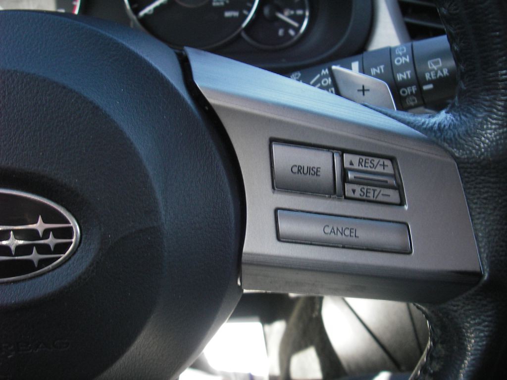 2011 Subaru Outback Image 19