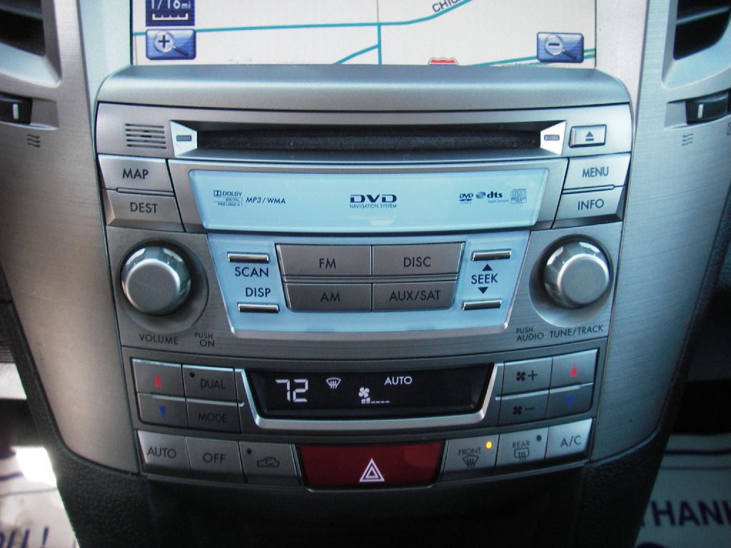 2011 Subaru Outback Image 23