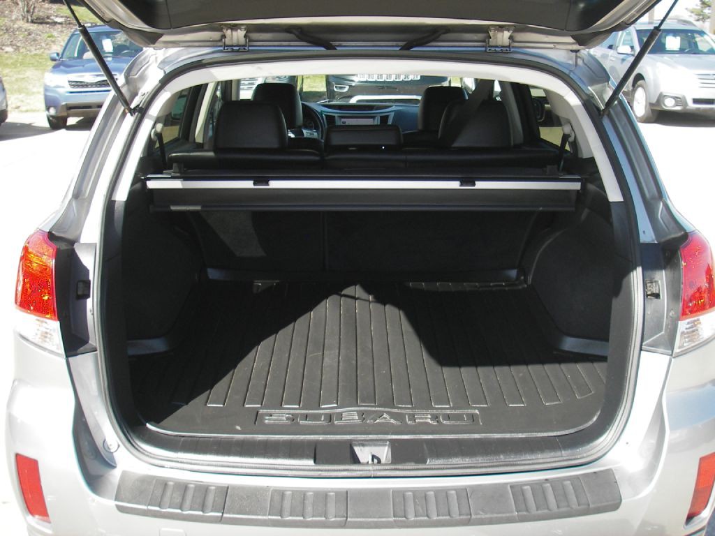 2011 Subaru Outback Image 29