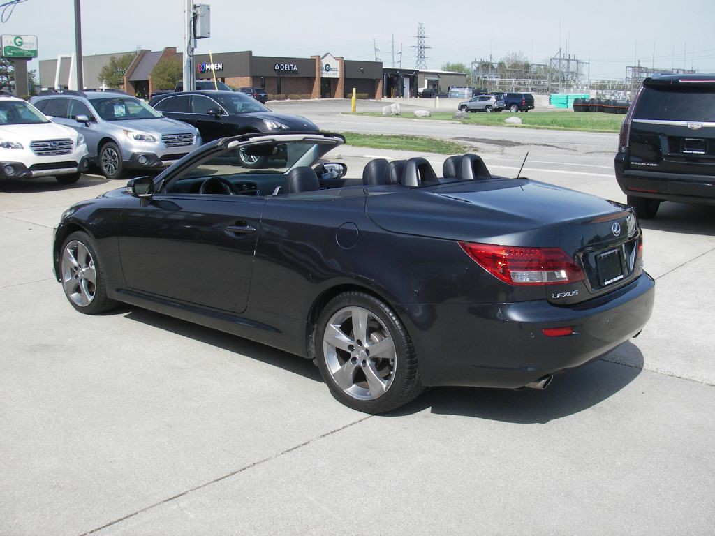 2010 Lexus IS Image 7