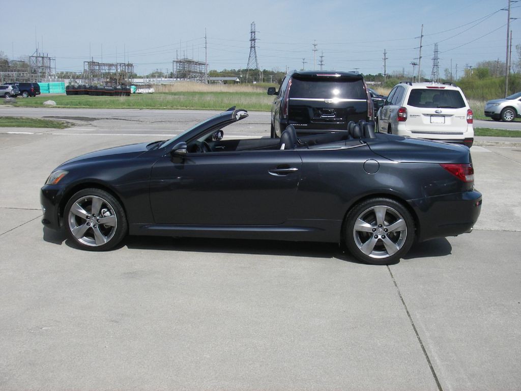 2010 Lexus IS Image 8