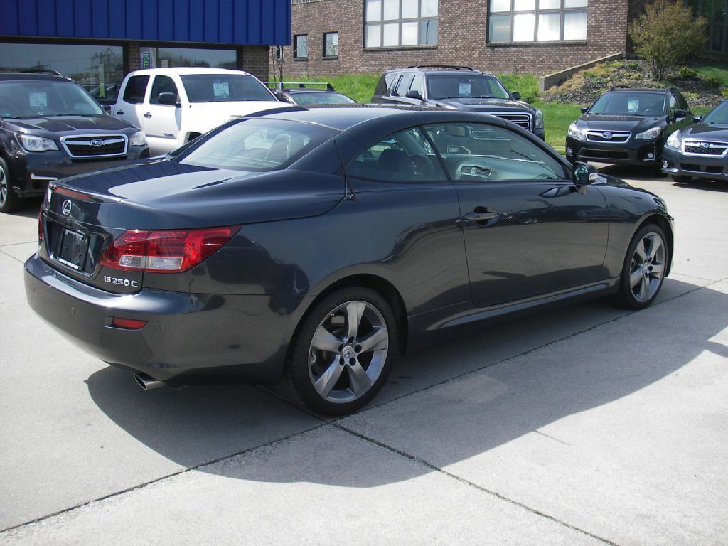 2010 Lexus IS Image 12