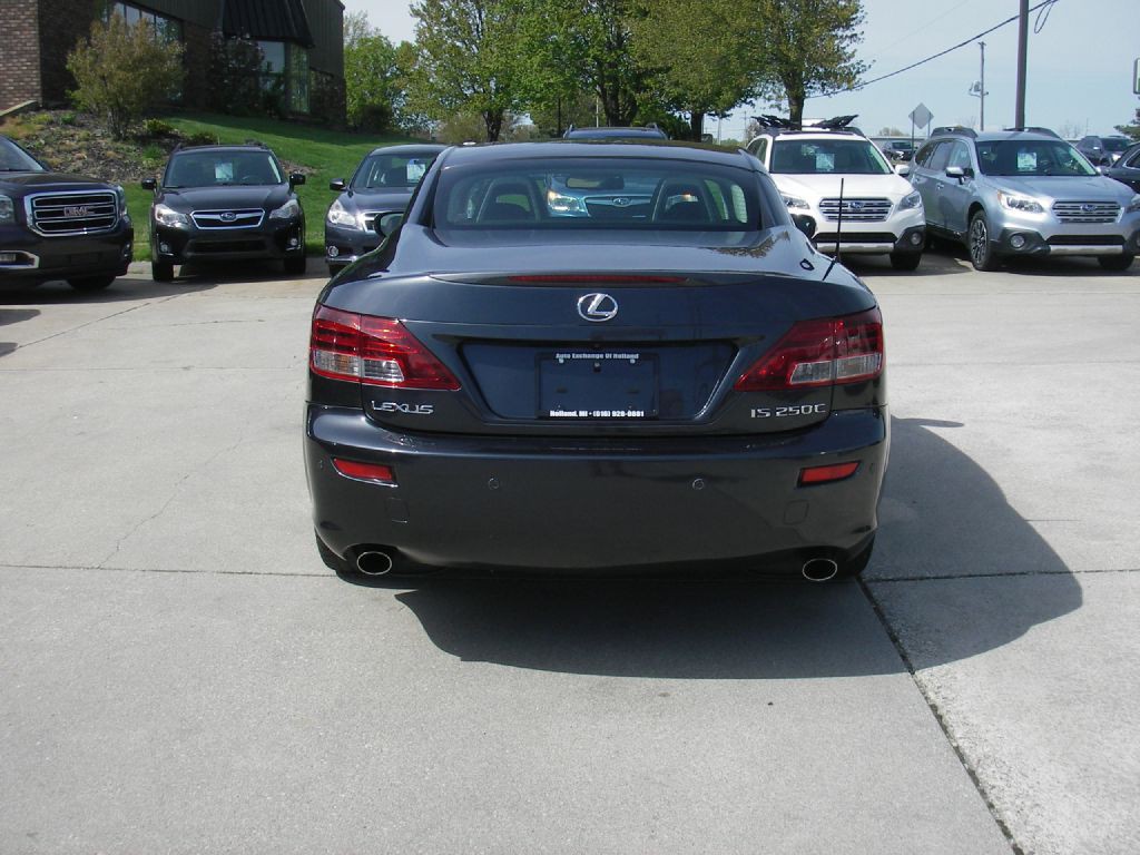 2010 Lexus IS Image 14