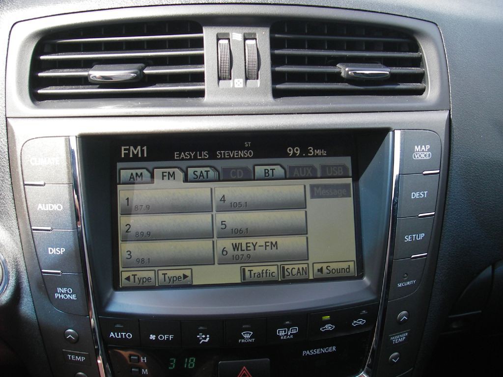 2010 Lexus IS Image 27