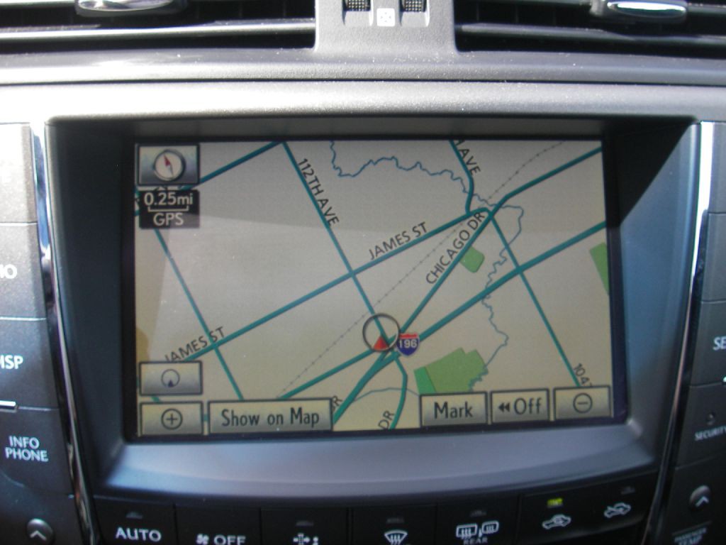 2010 Lexus IS Image 28