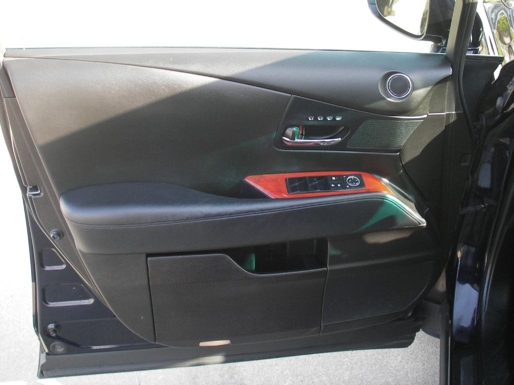 2010 Lexus RX Image 14