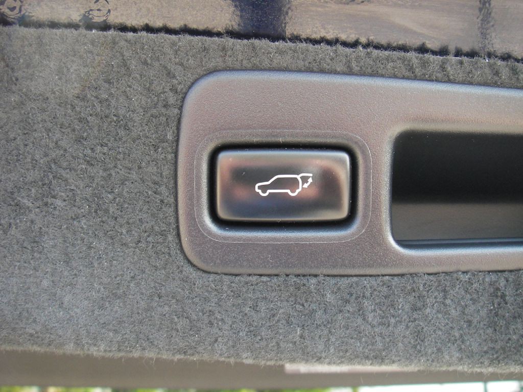 2010 Lexus RX Image 30