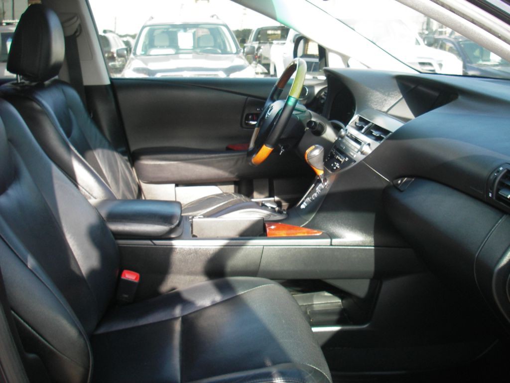 2010 Lexus RX Image 33