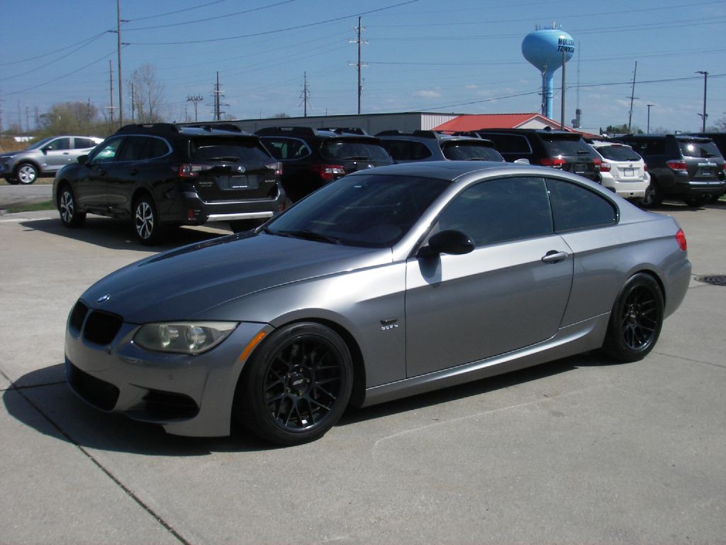 2011 BMW 3 Series Image 11