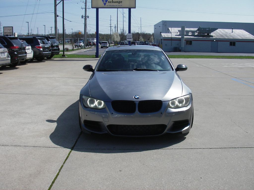 2011 BMW 3 Series Image 12