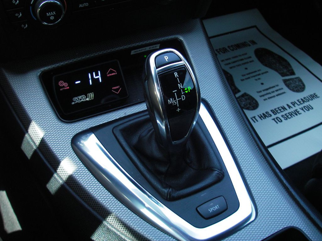 2011 BMW 3 Series Image 26