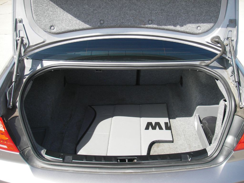 2011 BMW 3 Series Image 29